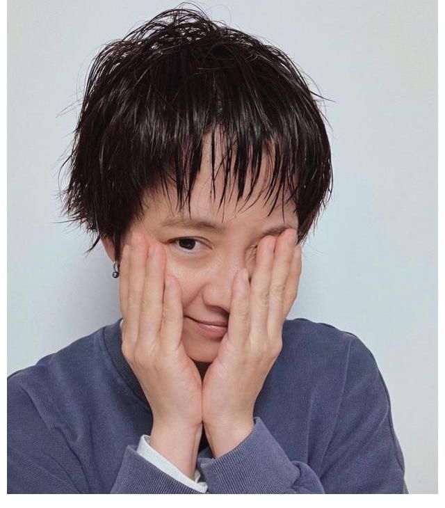 宋智孝的新短發讓粉絲們大吃一驚，跑男成員HAHA的反應太真實了