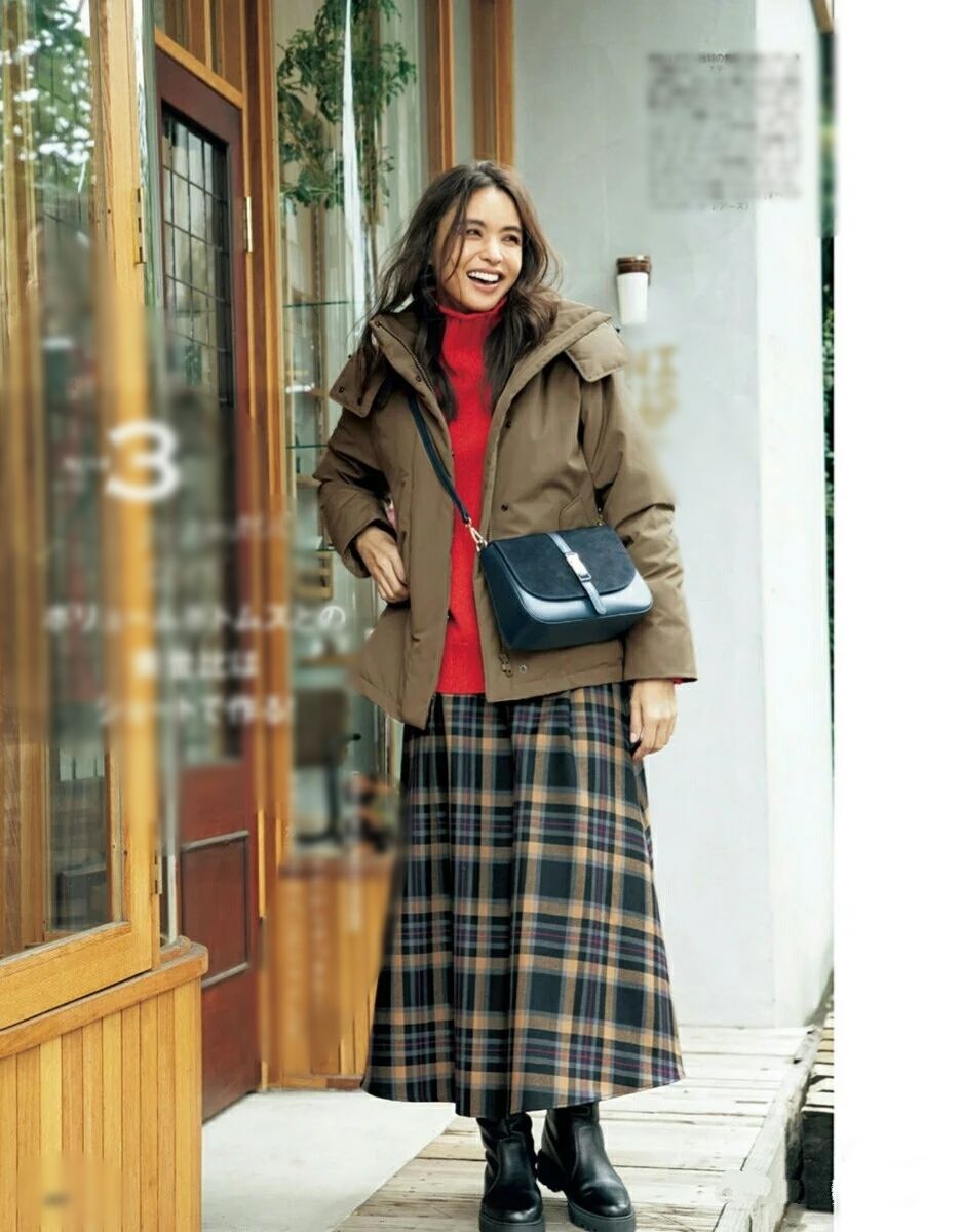 比黑白灰华丽、比米色时尚，日杂常用的四种彩色系，怎么穿都惊艳