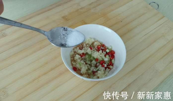 做法|茄子的做法千百种，这种做法最好吃，不炒不蒸不凉拌，越吃越想吃
