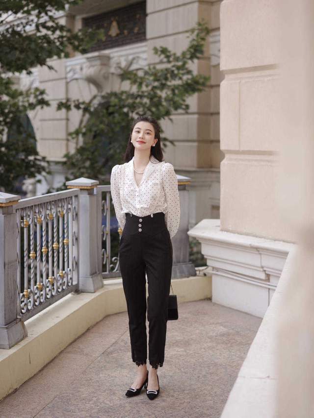 气质|论气质穿搭技巧,可以参考这位时尚博主,不光时髦简约,还很实用