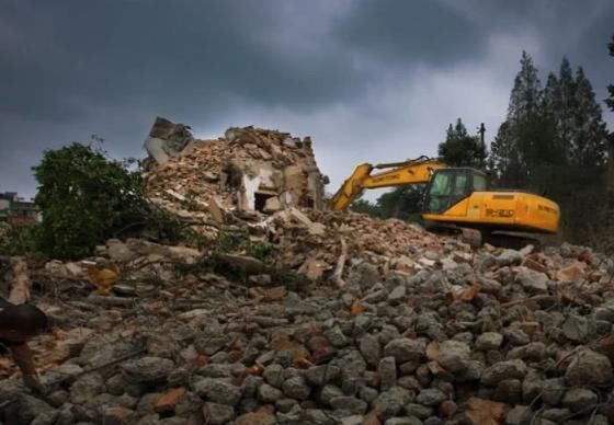 拆迁款|没有房产证的房子遇到拆迁,那还能得到赔偿吗答案超乎你想象