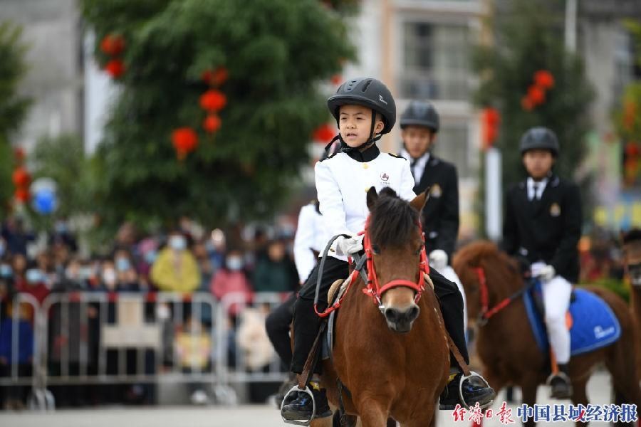  壮家|广西德保壮家儿女欢度红枫旅游节