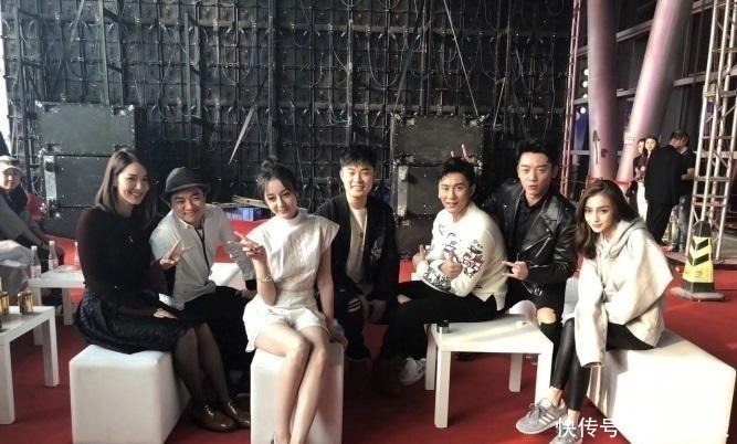 奔跑吧兄弟|“跑男团”再聚集, 迪丽热巴的腿成讨论焦点