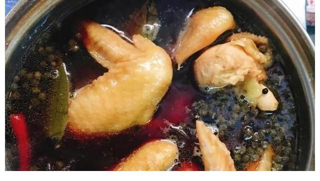 熟食店|花了五万块在市场边开了家熟食店,这情况还能坚持下去吗?