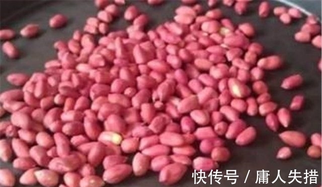 花生|花生新做法！打一个鸡蛋在花生里，做好后全家都看懵了！
