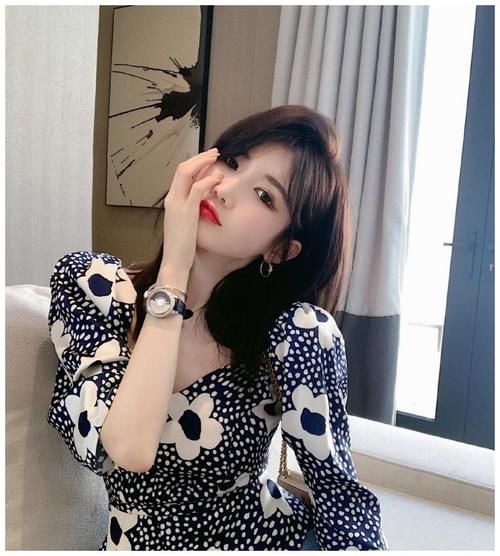  档次|美女模特：高级甜美的配色， 凉爽显白又有档次