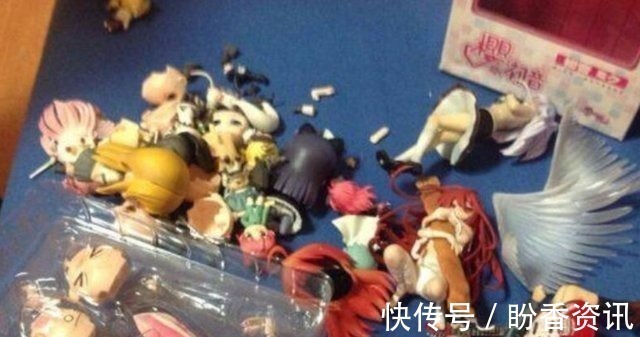 小不懂事|熊孩子将3w手办拆坏摧毁,亲戚说给100块赔偿,处理结果解气