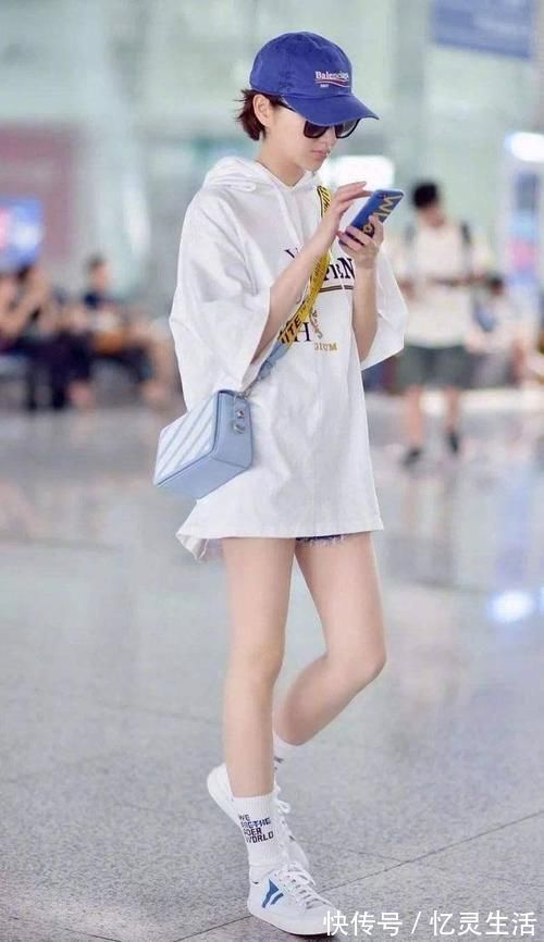 蕾丝|街拍：如何把热裤穿得更时髦，15套潮人街拍，半个月穿搭都不重样