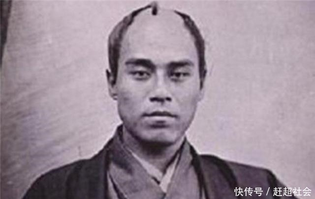 福泽谕吉人人都想当官的国家,是无法强盛起来的