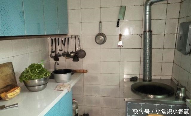 回农村头一次见到新式灶台，排烟方便，还能当暖气用！