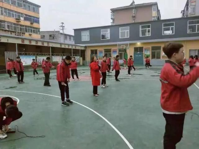 凝心聚力 逐梦前行——忻州东方红学校初三体育训练再上新征程
