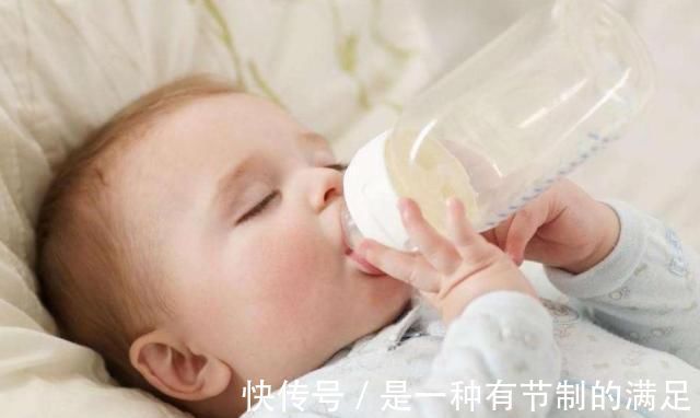 尿布|宝宝睡着的时候,该不该叫醒他?12个问题,为你解答!