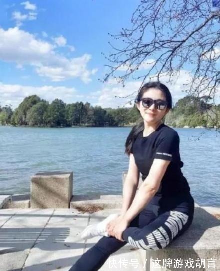 紧身裤 打底裤这样搭,增添精致感,带来贴身的舒适感!