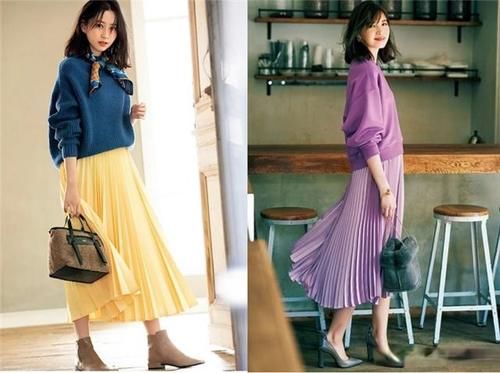 裸跟靴 A字裙过时了，初秋流行百褶裙，配上这款裸跟靴，时髦显瘦又显高