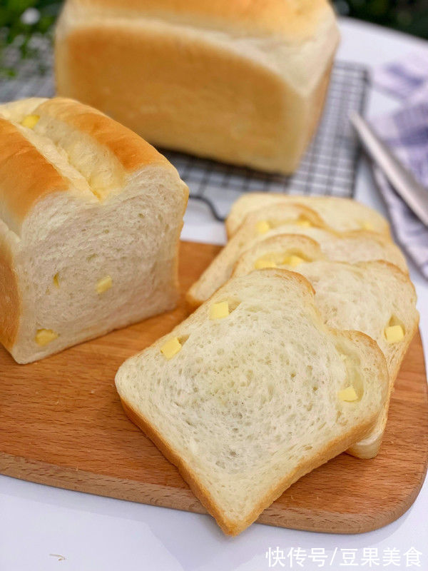 咸香松软的海盐乳酪吐司｜低油低糖