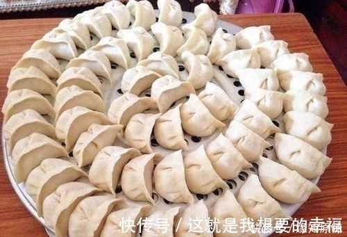 素饺子|煮饺子时清水里加两物,饺子不破皮、不粘锅、Q弹每家厨房都有