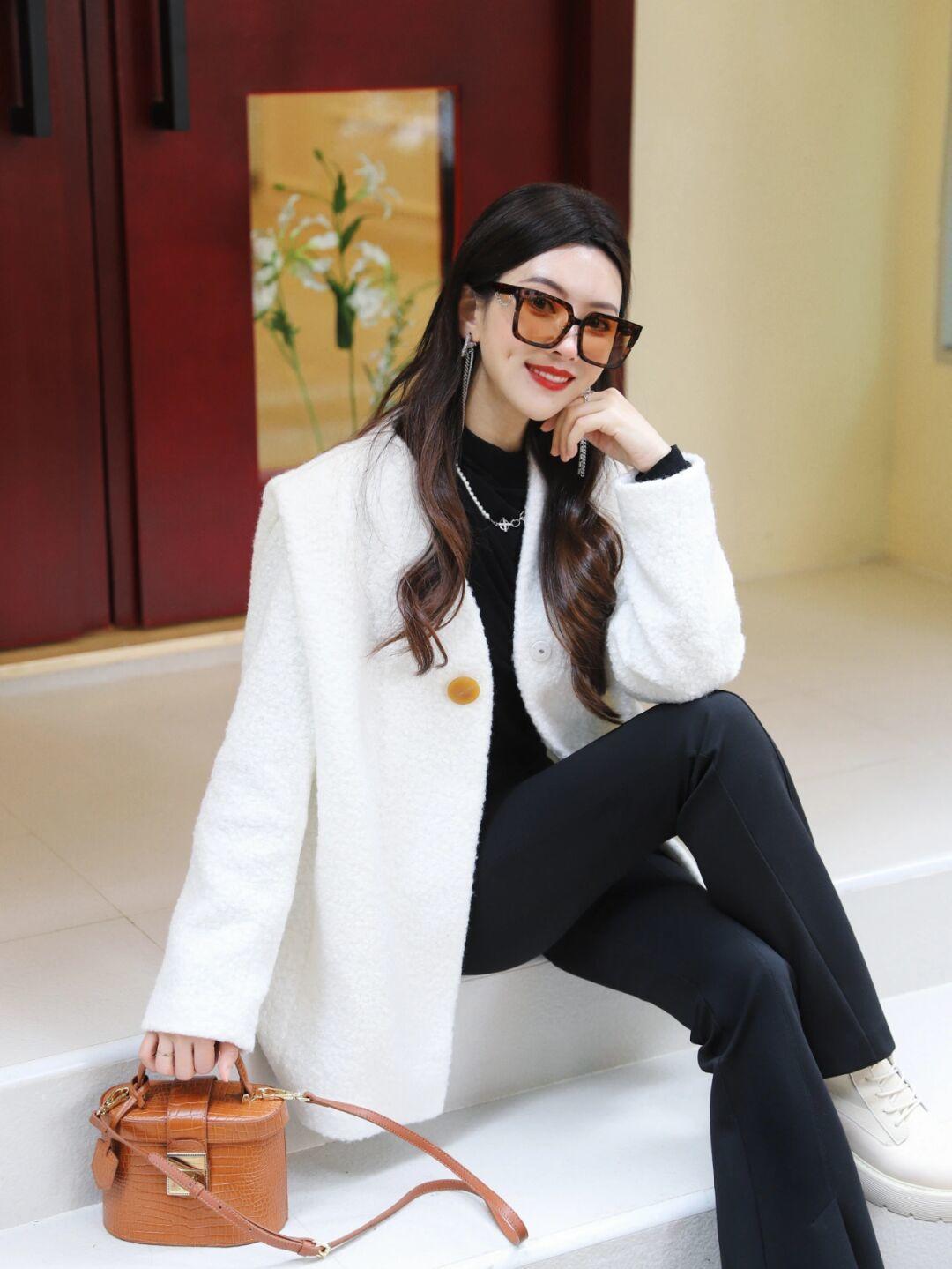 时髦 果然“毛呢外套”才是yyds,这样搭配保暖又舒适,普通人也能驾驭