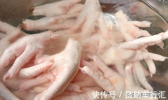 雨铭轩|原来鸡爪这样做这么好吃,比虎皮鸡爪还好吃,香气四溢天天吃不够