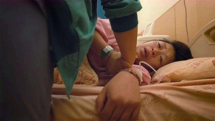 人类|为什么动物生娃都很轻松，人类却很痛苦？建议成年人都看一看