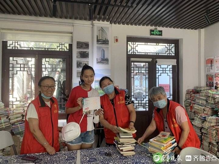 齐鲁|齐鲁志愿者丨暑假末期做公益，又有志愿者来共享书屋捐书