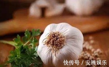 食物|提高免疫力的四种食物，每天吃一点，身体健康强一点