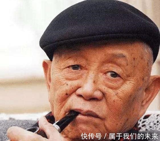 他与范曾对骂跨越两个世纪，曾是死对头，如今凭一幅画消停了下来！