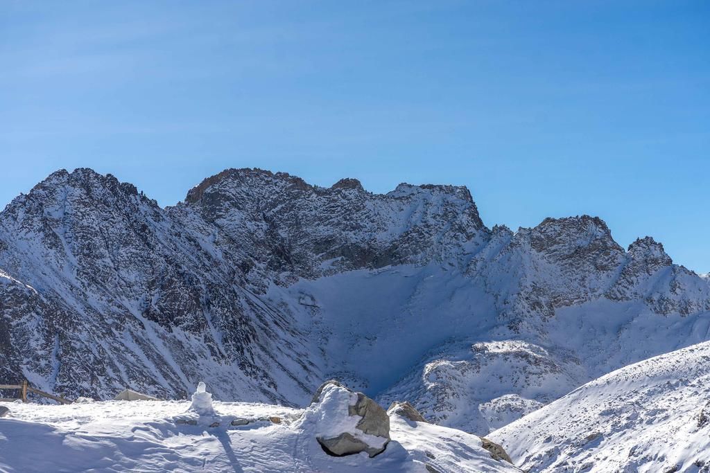 冰川|红军翻越的最后一座雪山，其中隐藏着神秘冰川，游客可乘缆车穿云