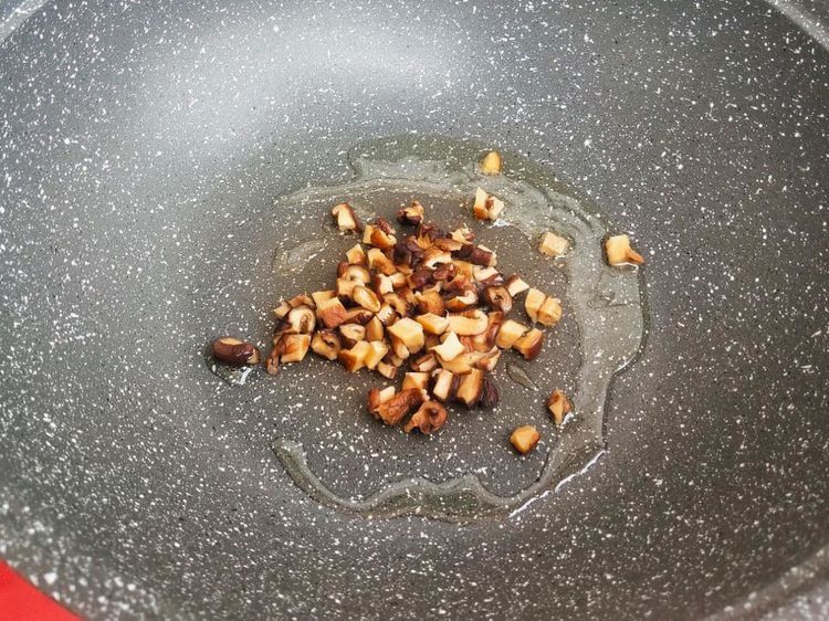 炒饭新做法,简单又美味,吃上就不愿意停下来