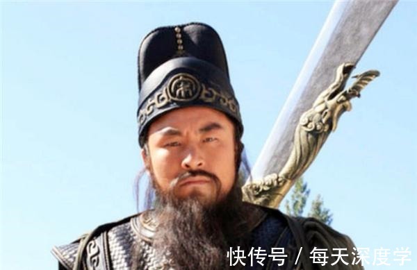 秦明@关胜十回合杀得索超斧怯，可否以此证明他武力高于林冲！