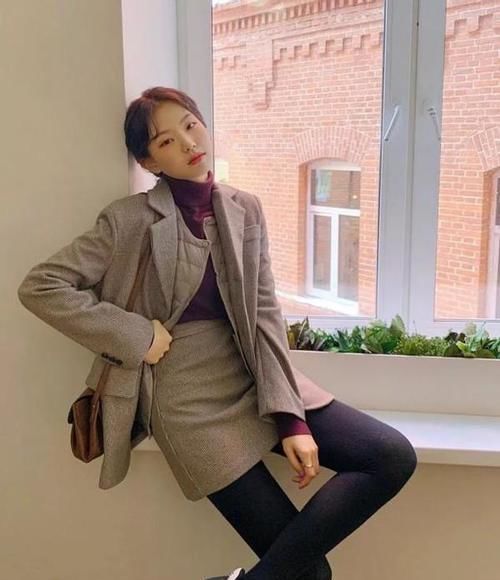 女人如果不差钱的话，早春建议多穿这3件衣服，时髦洋气又提气质