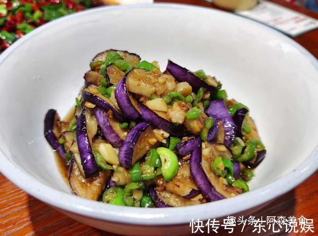 朋友|晚上请朋友去饭店吃饭,走的时候还非要打包一只鸭,真的亏大了