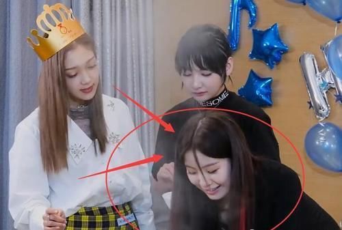 自律|难怪说自律的人没朋友,硬糖少女围着吃火锅,有谁留意到陈卓璇