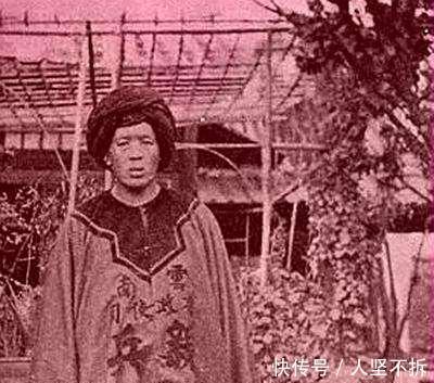 老照片|真实的晚清老照片,图2慈禧的豪华大轿,图4是2.46米的巨人!