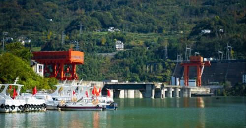 坐上动车去瀛湖，洗肺、游岛、观景，轻轻松松迎来好心情