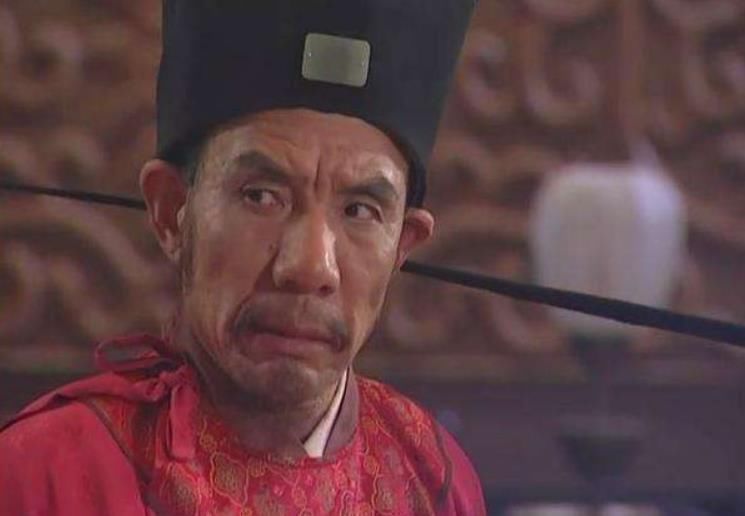 董超!水浒传中,林冲为何恩将仇报,要害死鲁智深?杨志替他说出了答案