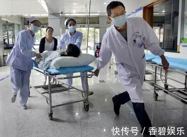 生产|“上个厕所娃就出来了”,产妇炫耀超快生产经历,产科专家直叹气