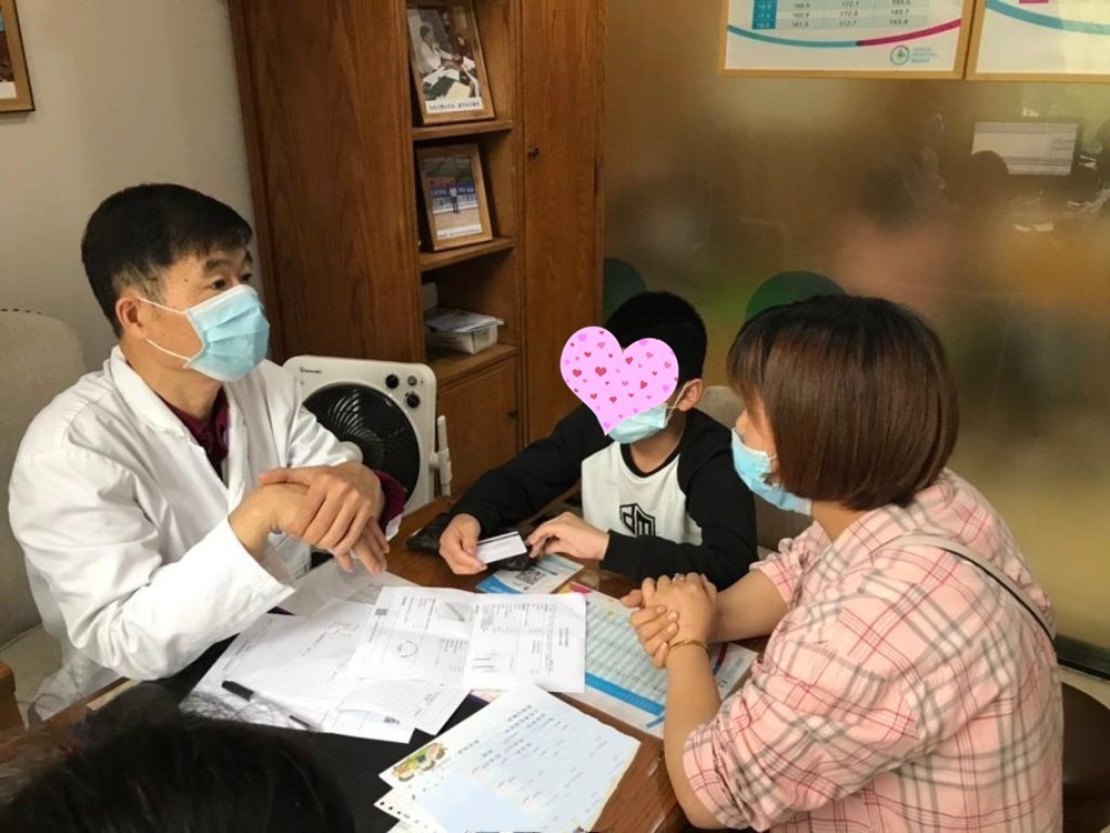 纯牛奶|专家早餐不能只喝粥,常见“搭配”也伤胃,想长个要坚持原则