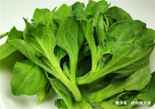 白刺果|女性到了中年,常吃4种食物,排出湿气,清理毒素,瘦出小蛮腰