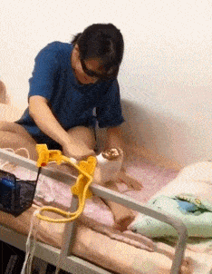 |搞笑GIF:带女朋友去动物园 我感觉好像被骗了