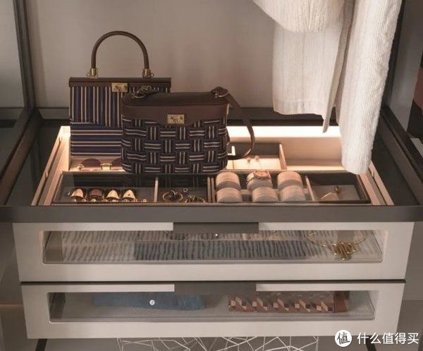 布局|讲真，衣柜内部这样设计，你家还能多放100件衣服！