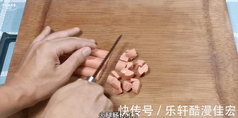 炒饭|剩饭别熬粥了,做点老干妈炒饭,完全不够吃