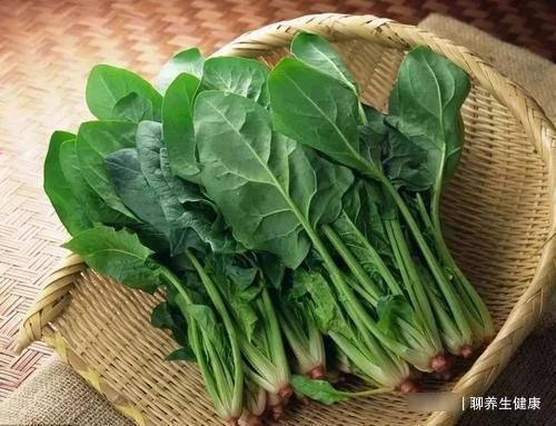 激素|乳腺健康与饮食有关吗？有人说不能吃鸡肉，究竟有没有道理？