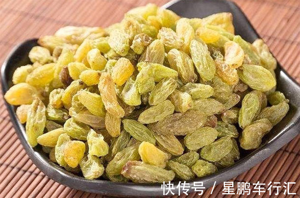 好处|葡萄干“好处”多多，50岁后坚持吃，降血压护血管，明目更长寿