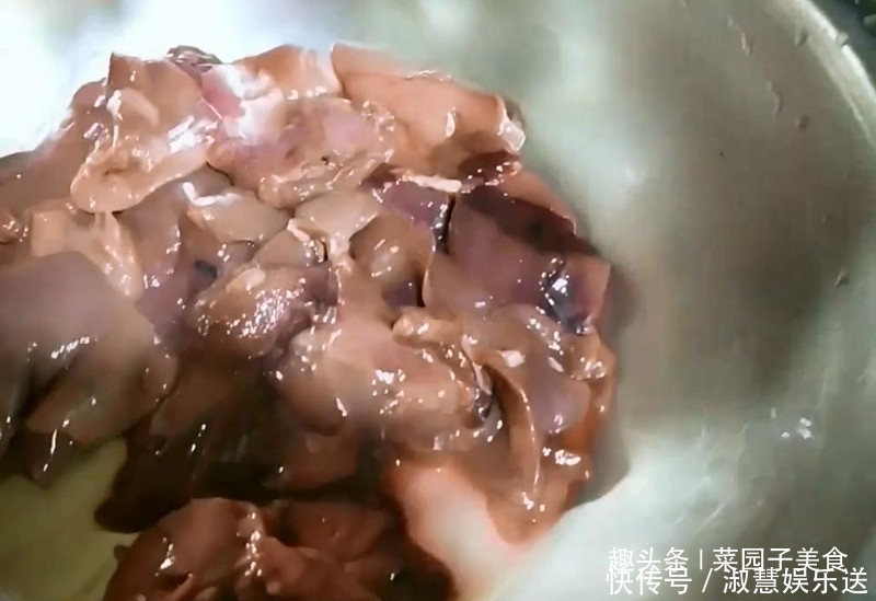 下饭|炒鸡肝不用腌制,这样炒出来的鸡肝好吃下酒下饭,口感细嫩无腥味