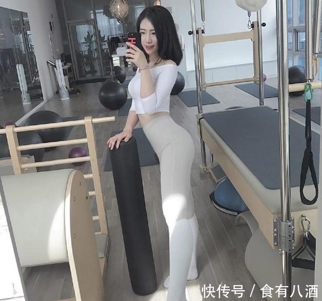 底裤|紧身打底裤曼妙有致的小姐姐,自带高雅气质,彰显魅力韵味