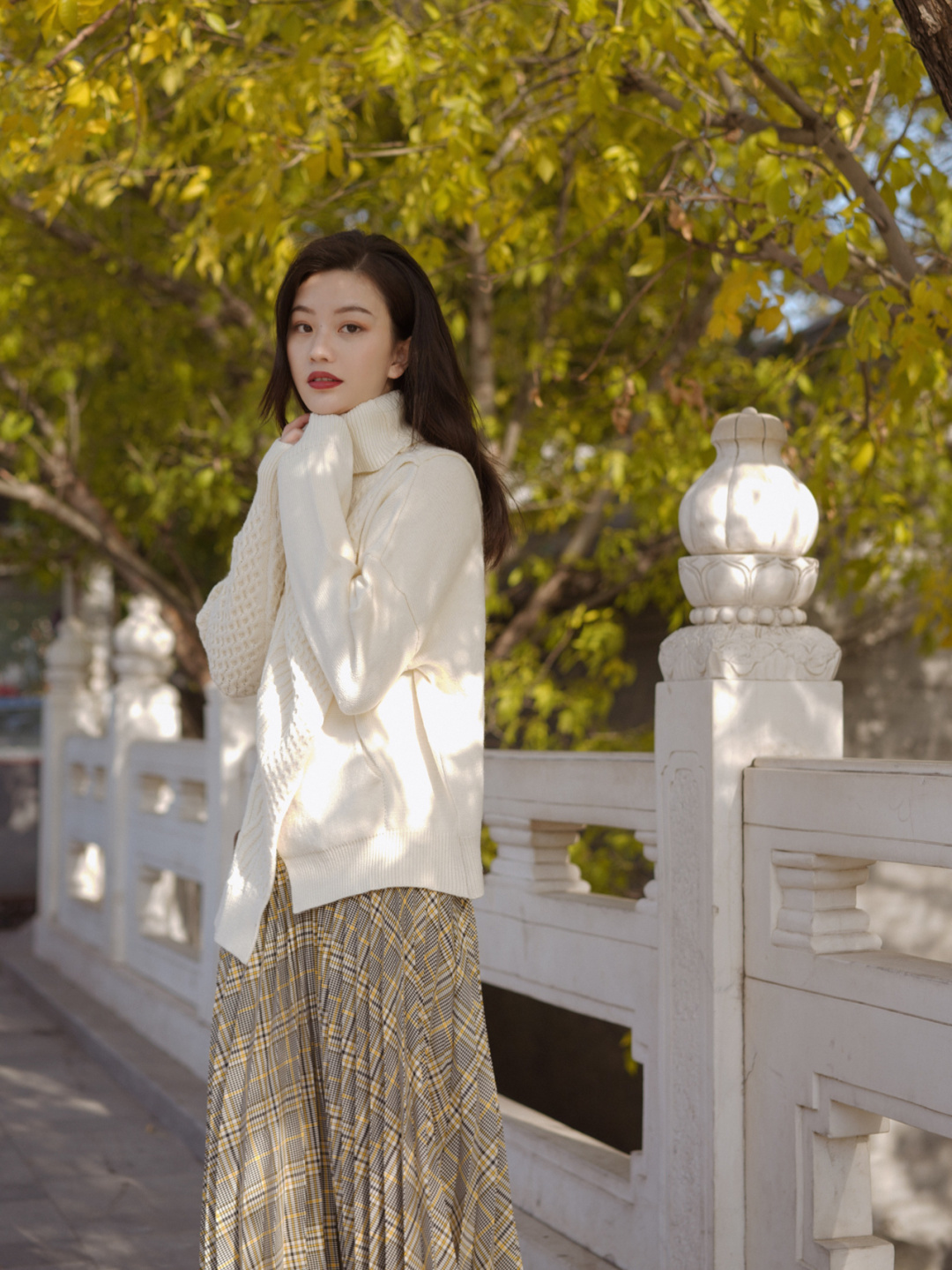 时髦|冬天的“毛衣”该怎么穿?建议搭配半身裙,让你温柔时髦有女人味