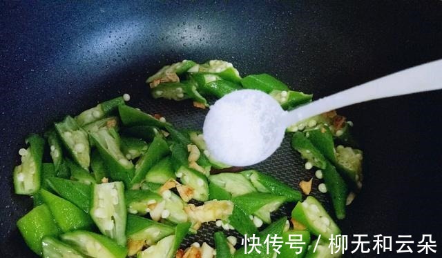 秋葵炒鸡蛋|鸡蛋和它一起炒，清凉爽口，清热解毒，超适合夏季吃，快来学学！