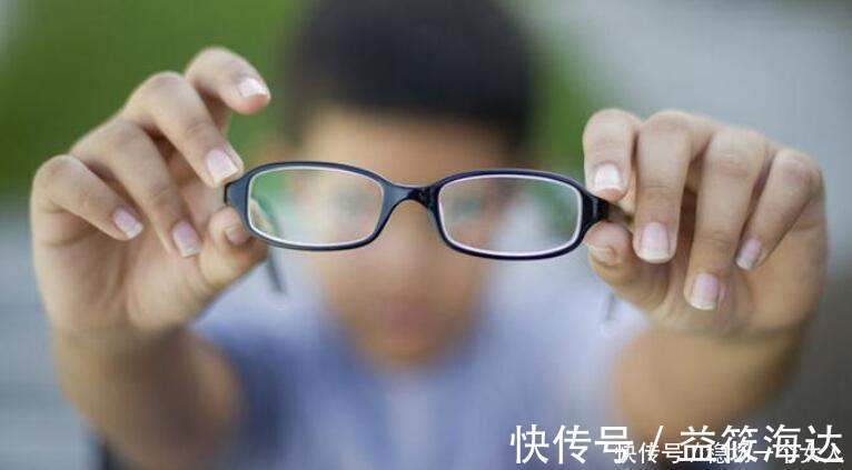 眼科医生|为啥眼科医生自己都不敢做近视手术，很多都戴眼镜原因很无奈