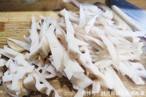 通气孔|这菜是“肠道推粪机”，润肠通便，隔天排空黑宿便，轻松又舒坦！