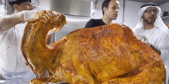 感觉|迪拜土豪聚会都吃啥?看到餐桌上的“它”,感觉鱼子酱都弱爆了!